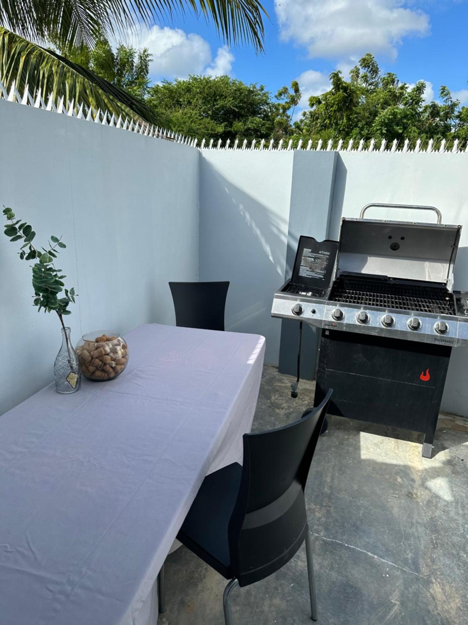 Villa Susanna 3 Bedroom 2 Bathroom House Sleeps 6Plus Willemstad Bagian luar foto